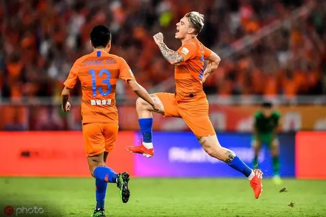 黑白直播在线观看nba-佳兆业不敌鲁能，遗憾失分的简单介绍