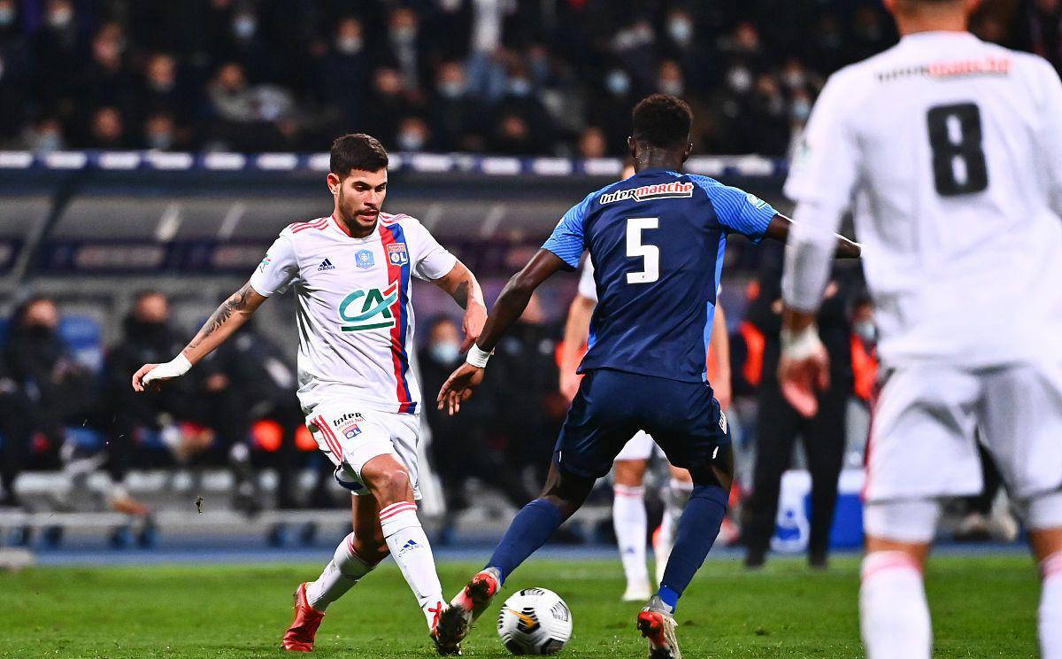 黑白直播nba在线观看-里尔赢得与里昂的胜利，壮大气势