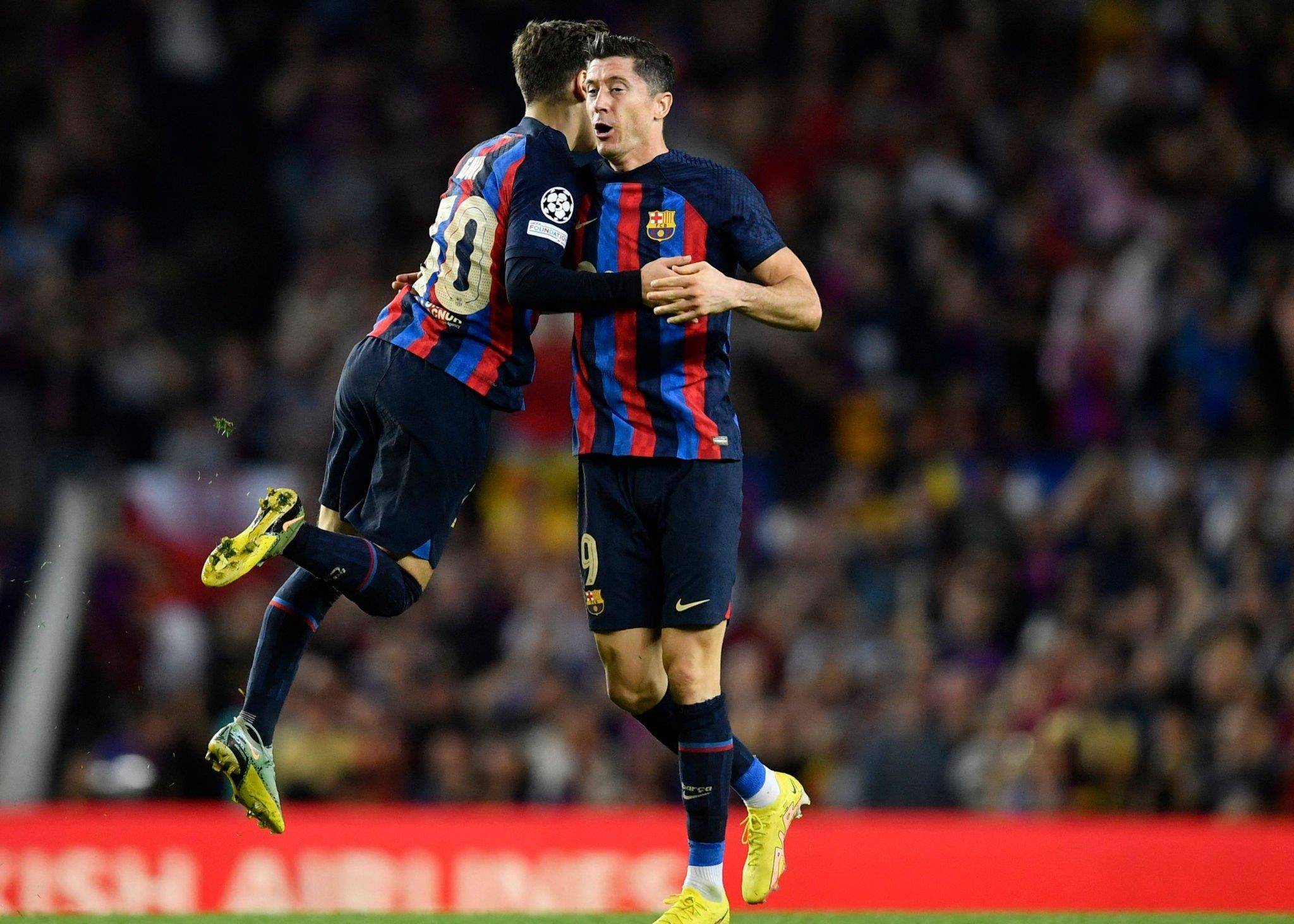 包含莱万多夫斯基抢射得分,帮助拜仁击败对手的词条 包含莱万多夫斯基抢射得分,帮助拜仁击败对手的词条