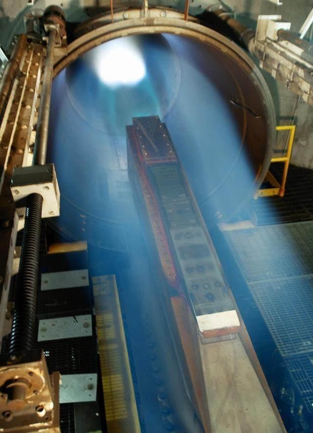 黑白直播在线观看-神奇瞬间：技术高超让对手望尘莫及