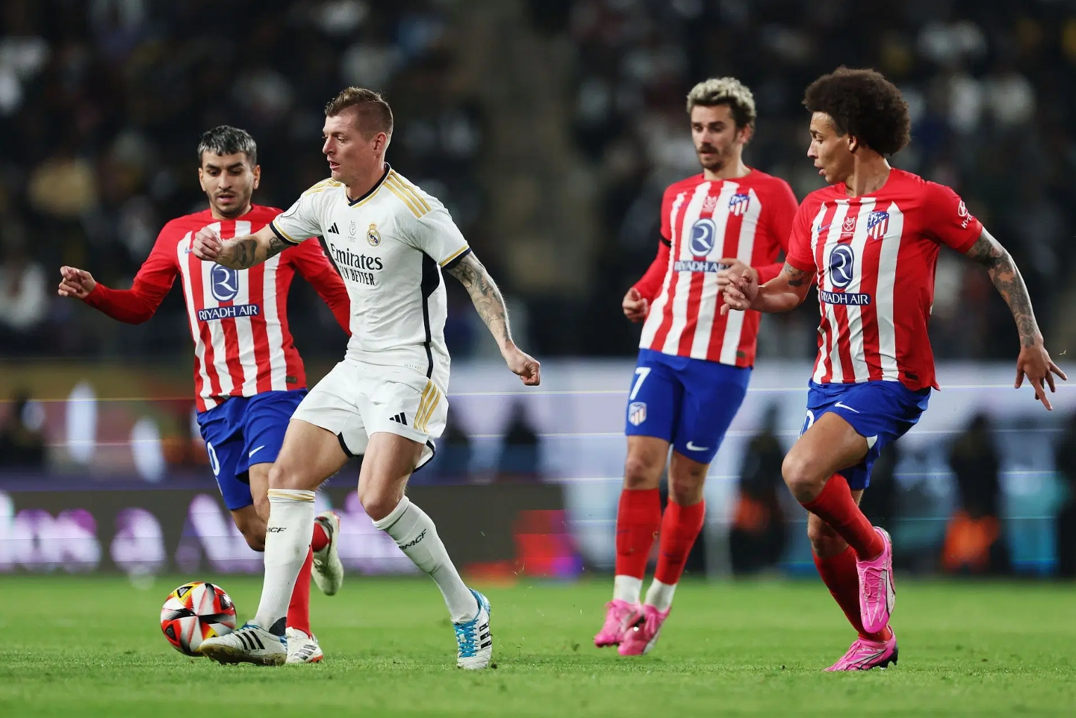 关于马德里竞技遭遇两连败,欧冠前景蒙上阴影的信息 关于马德里竞技遭遇两连败,欧冠前景蒙上阴影的信息