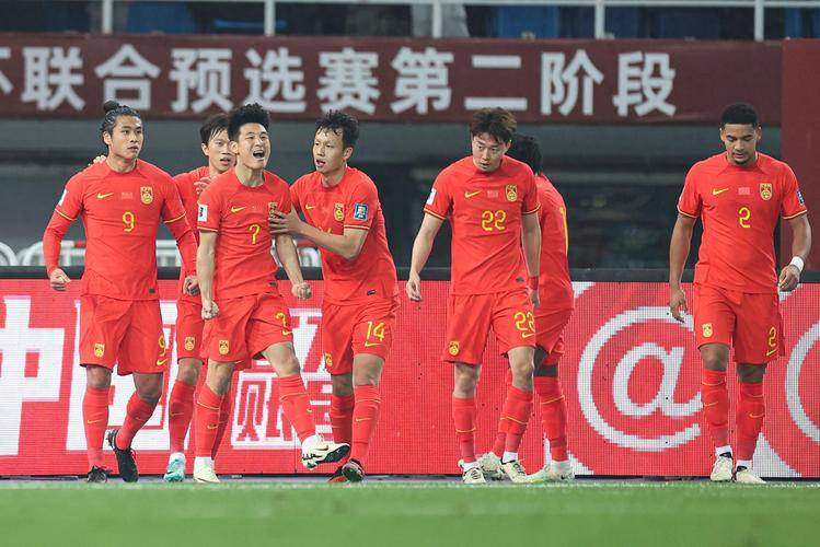 包含球队备赛状态，实力飙涨观众拍手叫好的词条