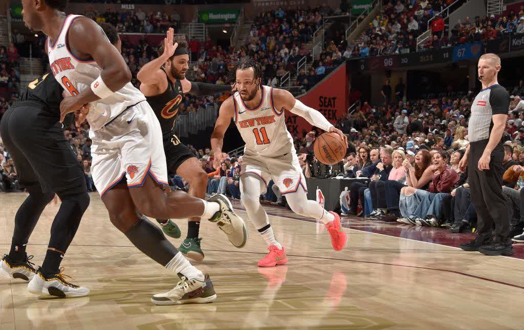 黑白直播nba-热火客场擒下猛龙，巴特勒发威的简单介绍