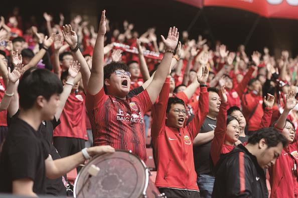 黑白直播免费体育直播-富力主场胜利，逐渐走出低谷