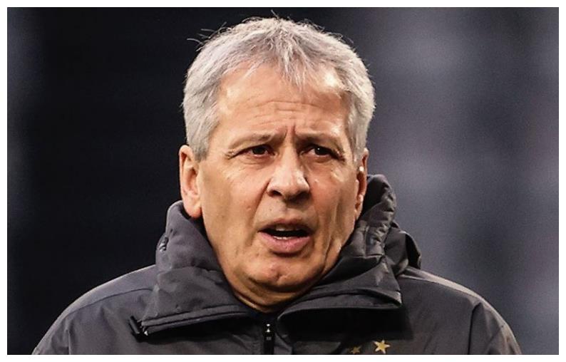 黑白直播nba-斯图加特队主帅被媒体解雇，球队面临换帅危机的简单介绍