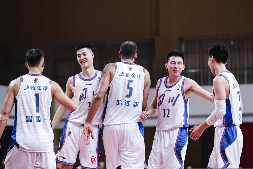 黑白直播网-浙江队奋力逆转，四川队经历失利