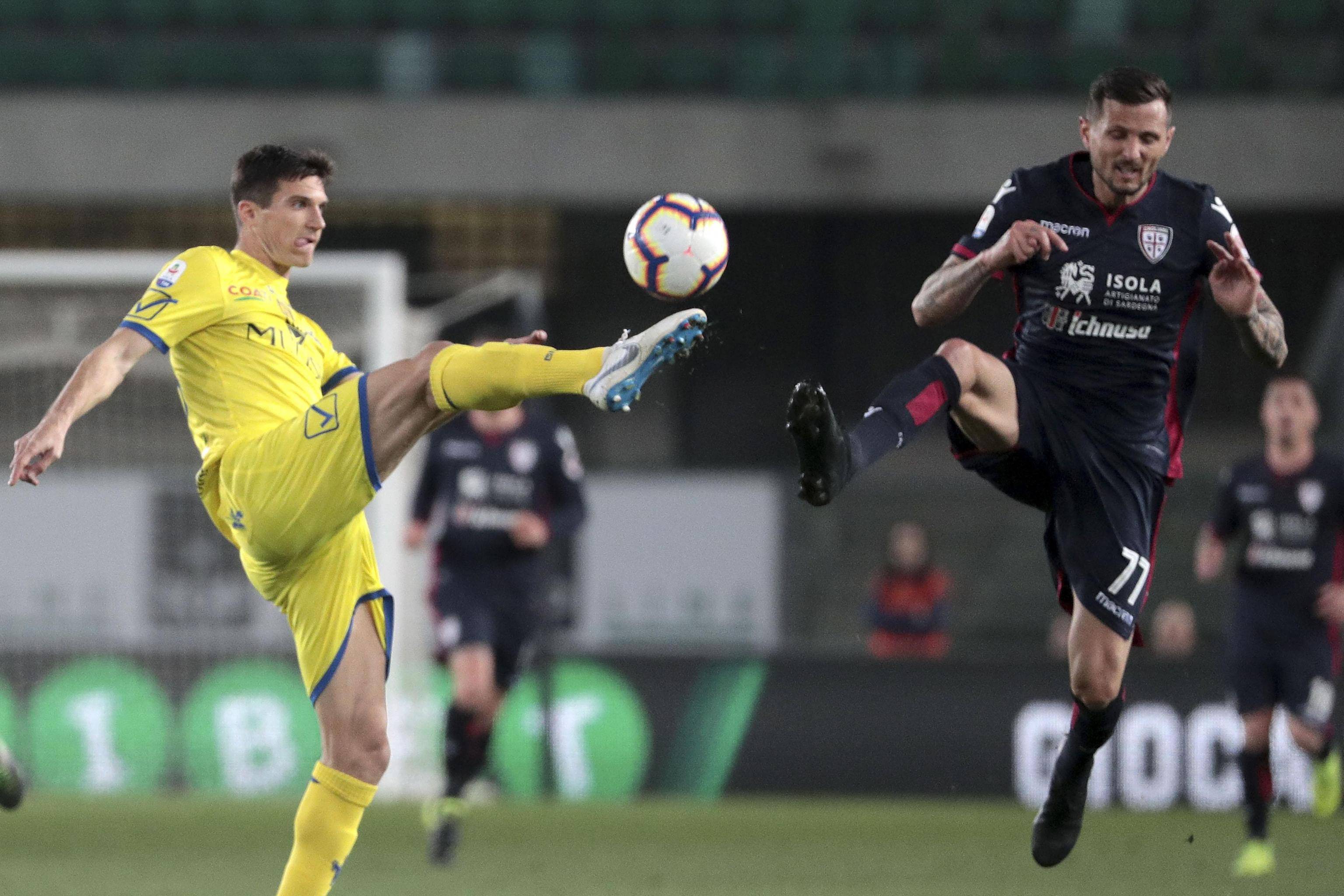 黑白直播在线观看nba-卡利亚里客场战平，降级压力暂时缓解的简单介绍