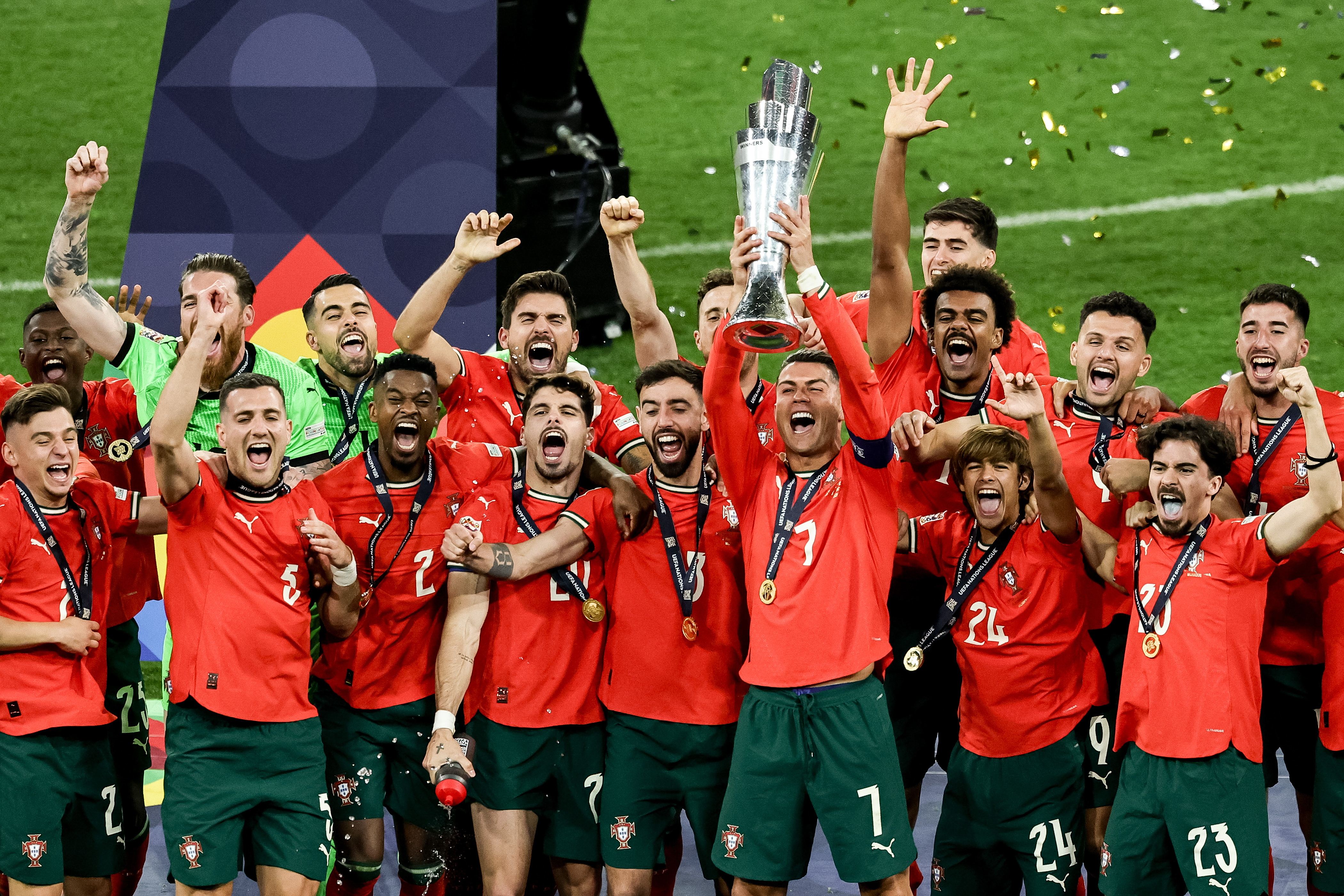 黑白直播免费体育直播-关于欧国联主力球员备战半决赛，欲创造辉煌的信息