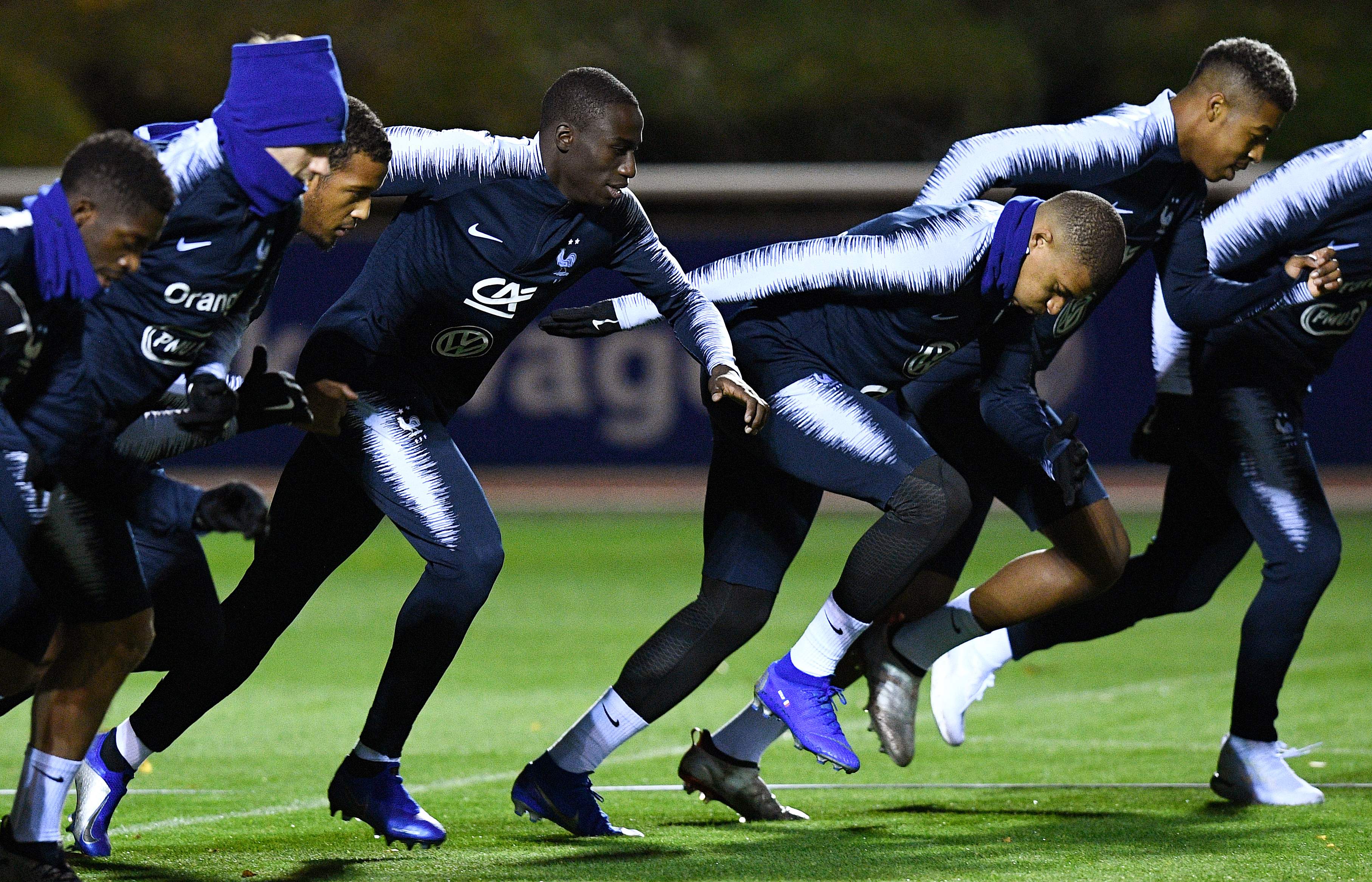 法国惨败暴露问题，必须调整状态备战下一轮！的简单介绍