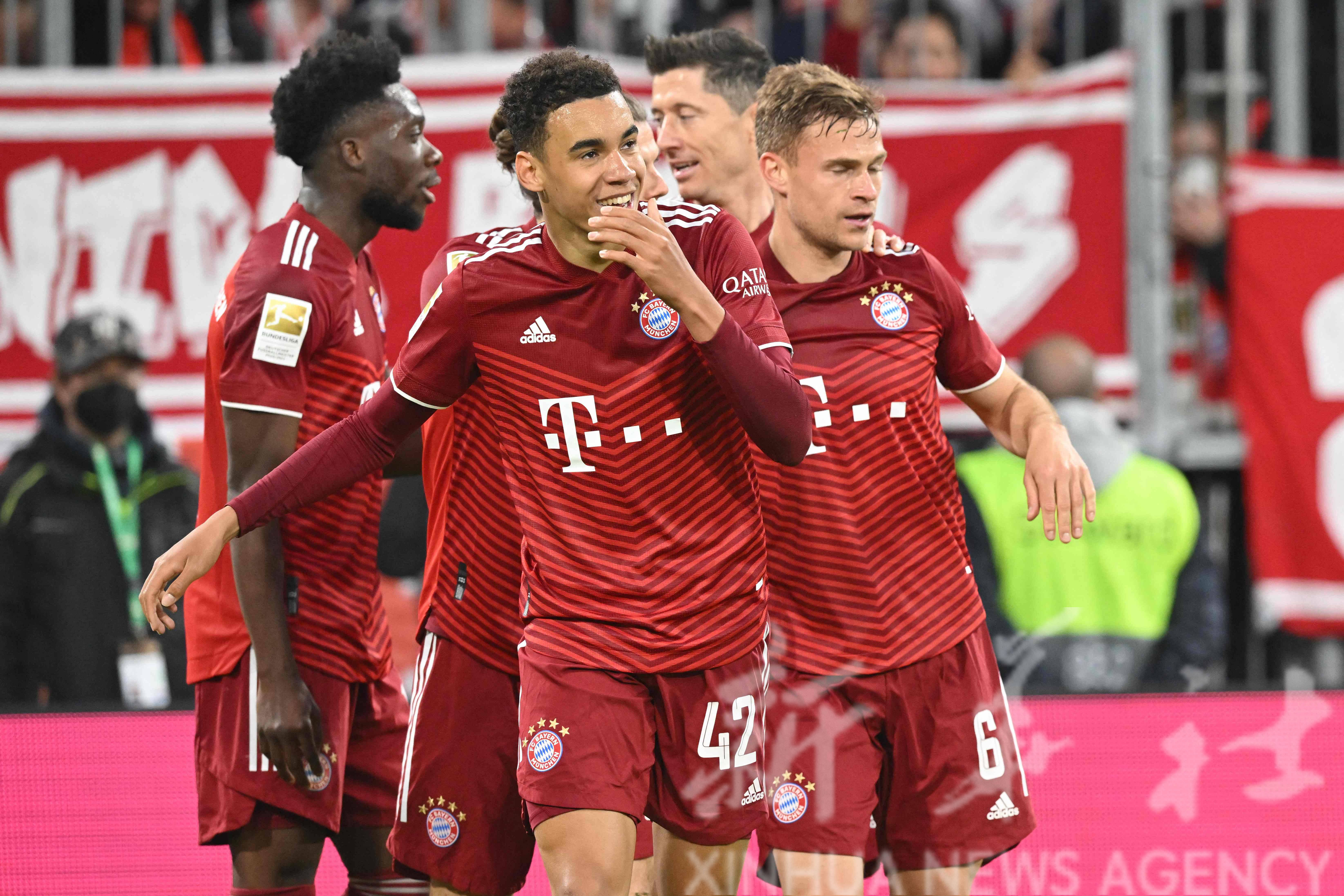 黑白直播nba在线观看-多特蒙德绝杀法国队，格列兹曼世界波破门德甲的简单介绍