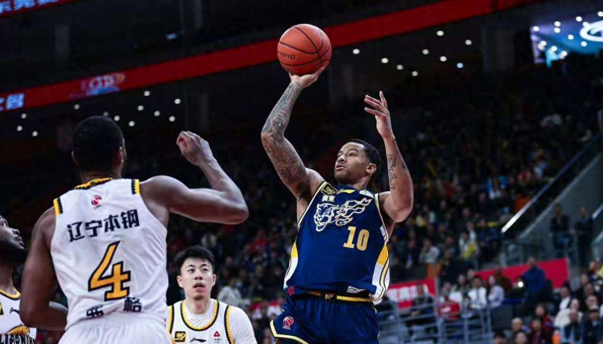 黑白直播nba-包含广东宏远力克新疆男篮时隔四年再获总冠军的词条