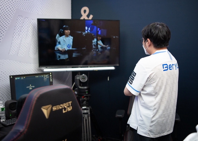 黑白直播nba-T1翻盘NS，Ruler拿下关键大龙成都决赛之夜3:2（首尔）