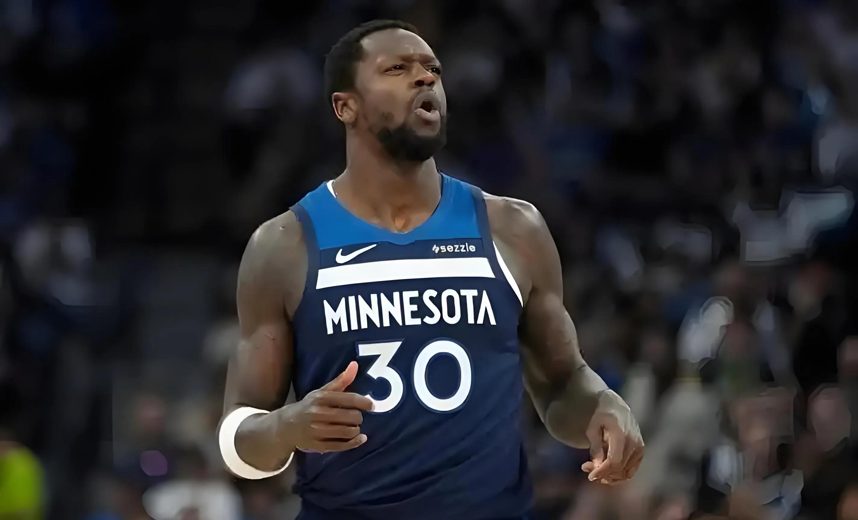 球员技术大比拼,场上火花四溅 球员技术大比拼,场上火花四溅