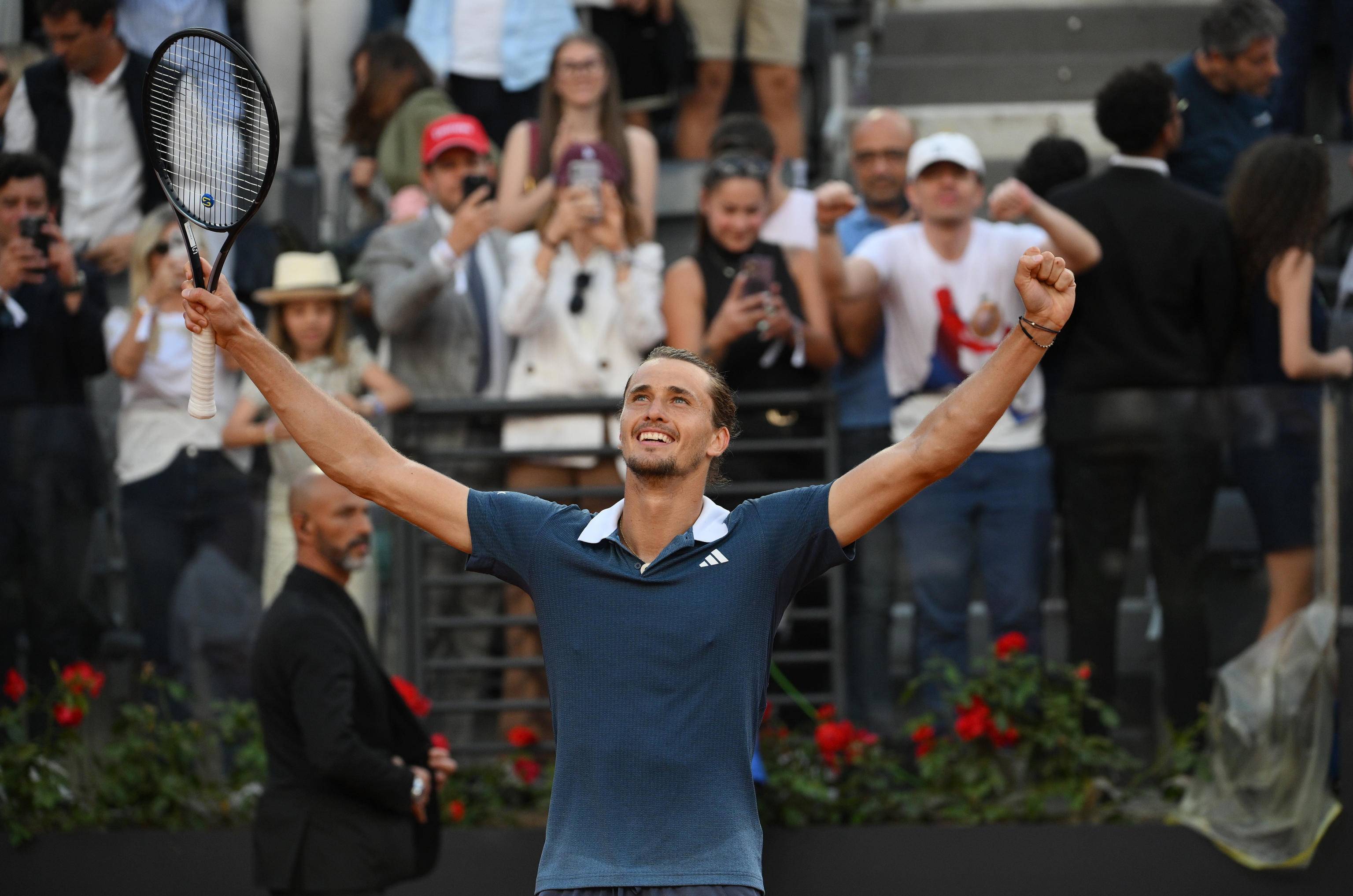 意大利网球队碾压西班牙网球队,兹维列夫打破历史纪录 意大利网球队碾压西班牙网球队,兹维列夫打破历史纪录