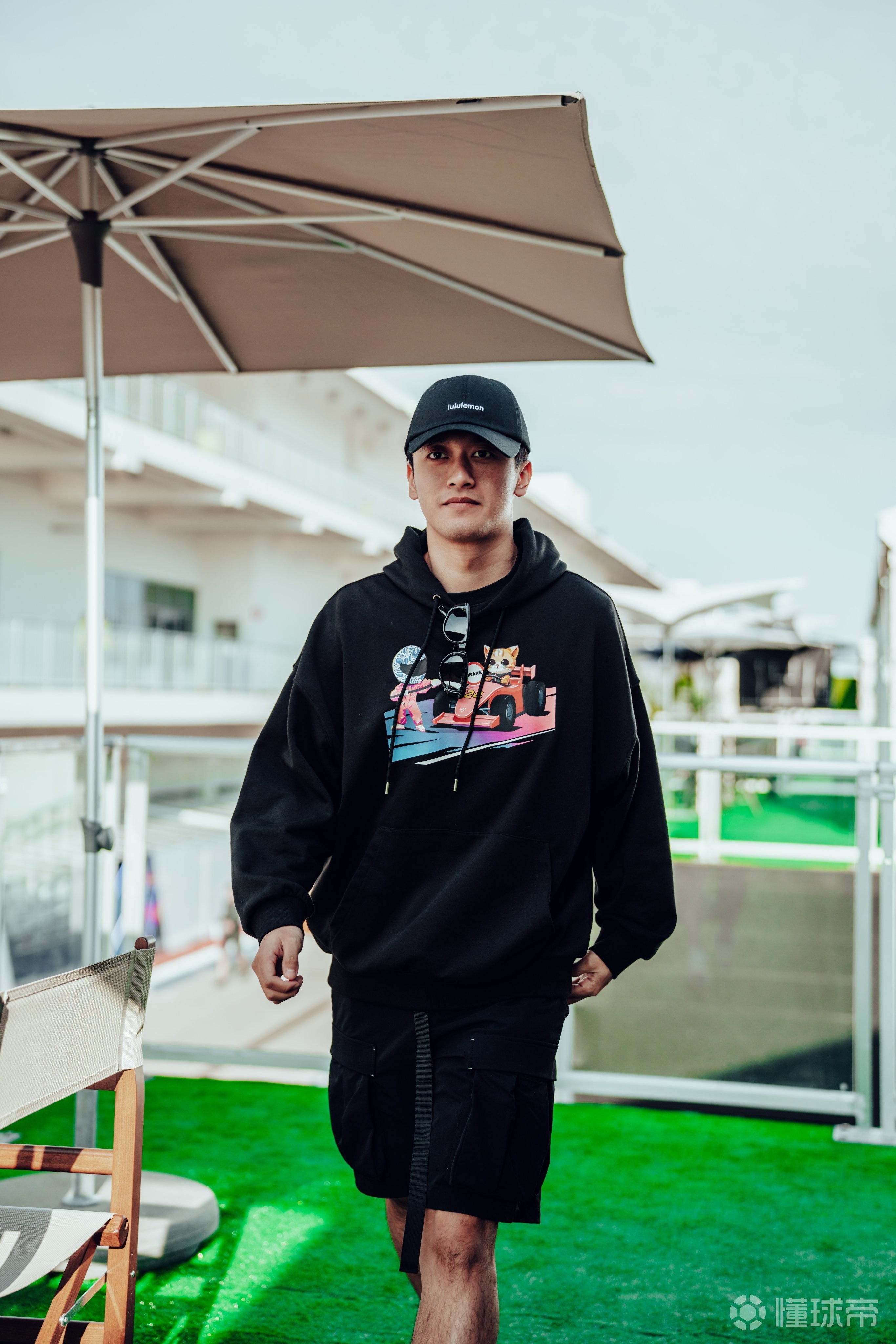 黑白直播-红牛二队横扫哈斯车队，周冠宇刷新纪录