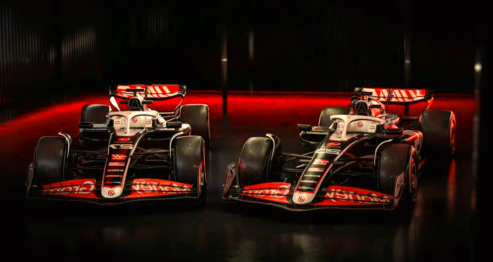 阿斯顿马丁翻盘哈斯车队,周冠宇扛起全队 阿斯顿马丁翻盘哈斯车队,周冠宇扛起全队