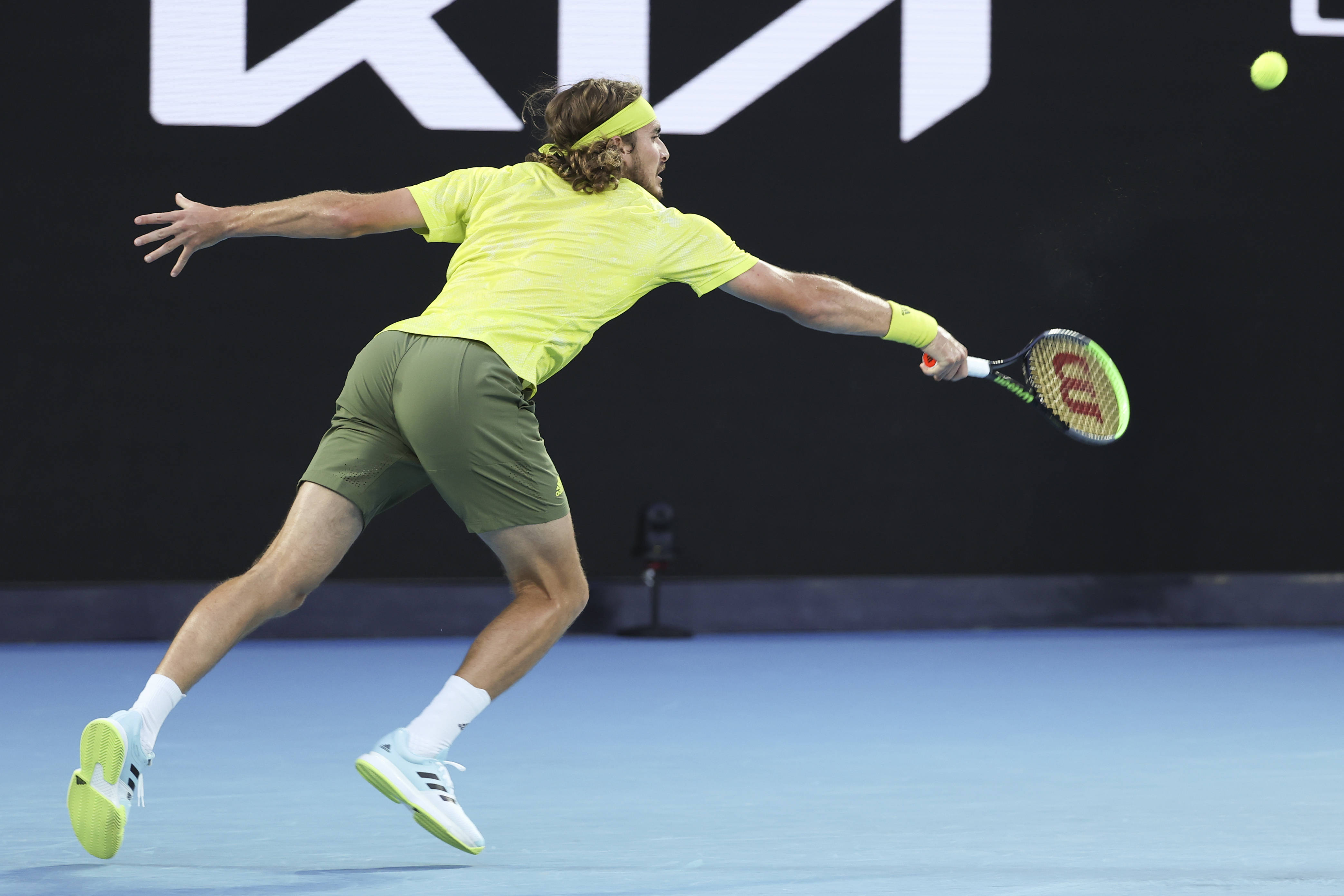 ATP总决赛轻取澳网，西西帕斯惊艳四座