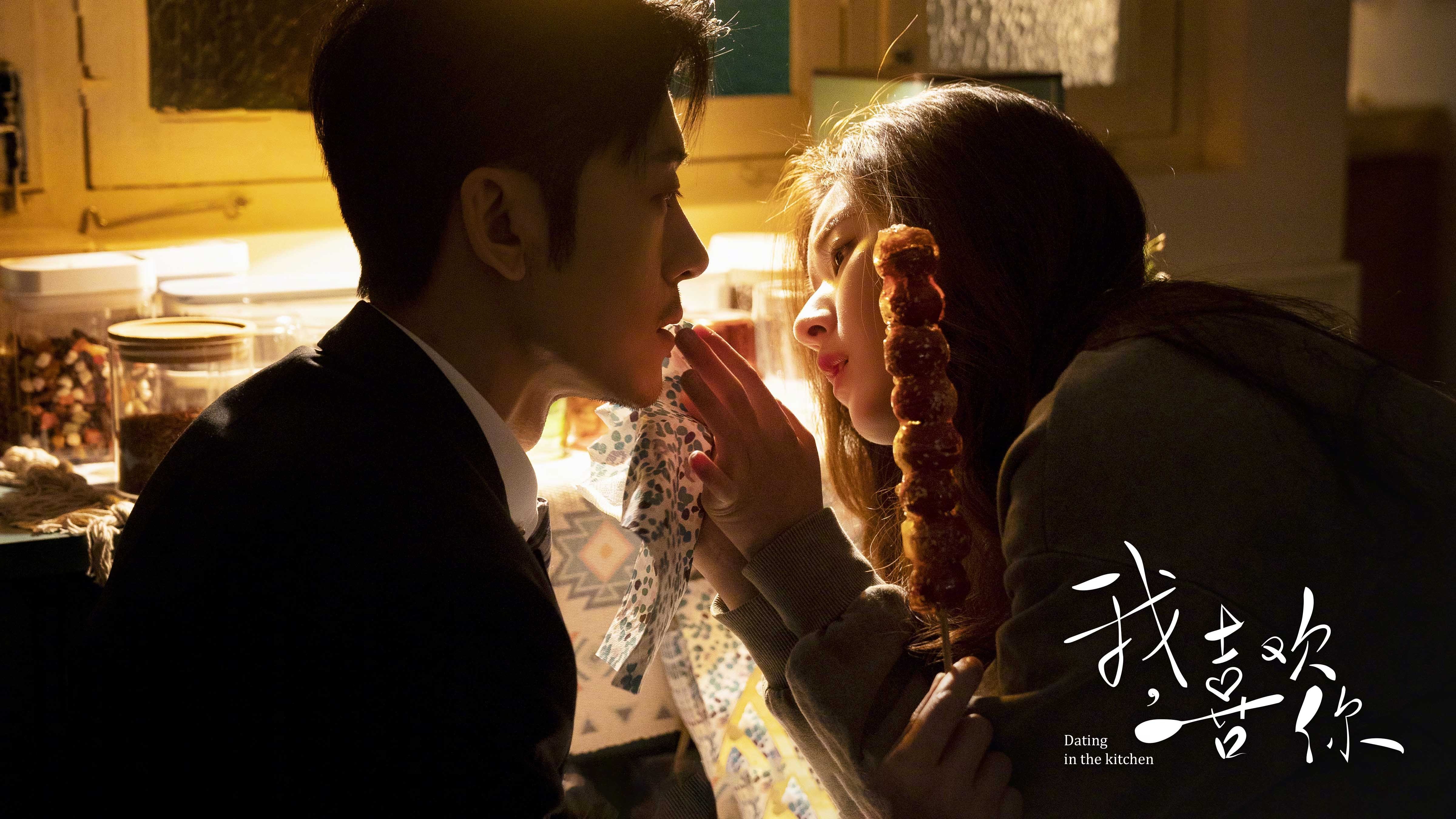 篮球足球的镜像对决，西决铁血与绿茵收割下的竞技狂想