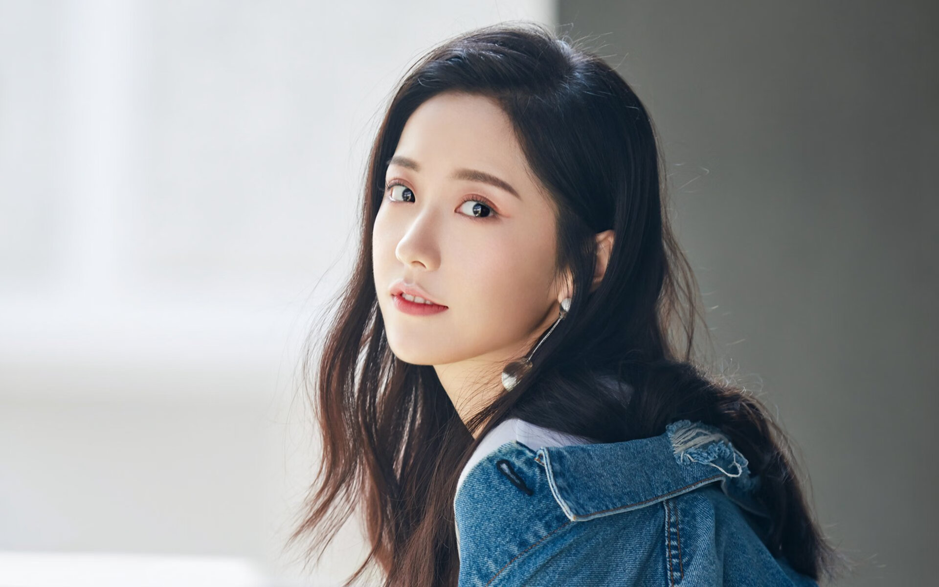 魔术收割公牛，西甲国家德比焦点战的辉煌叙事