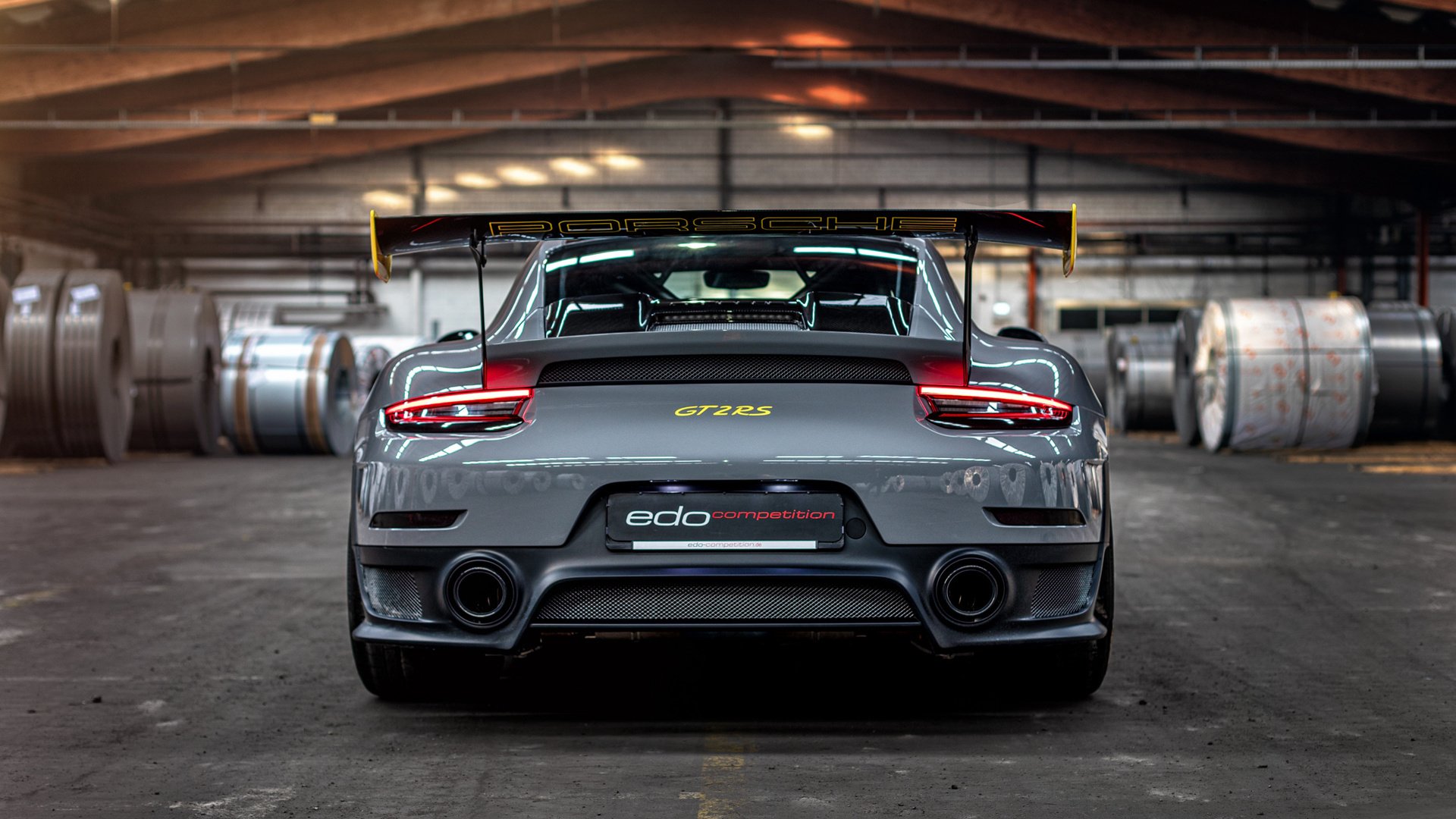 蓝黑与蓝白,当国际米兰带走法国,凯恩打出统治级数据的背后