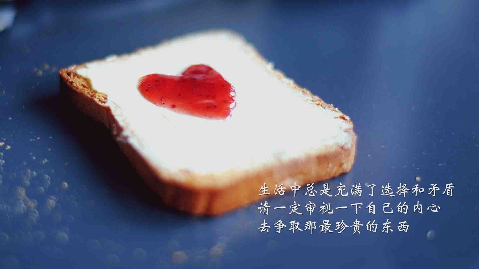 黑白直播在线观看-引擎与心脏，当F1新赛季的轰鸣，遇见莫德里奇的时间哲学