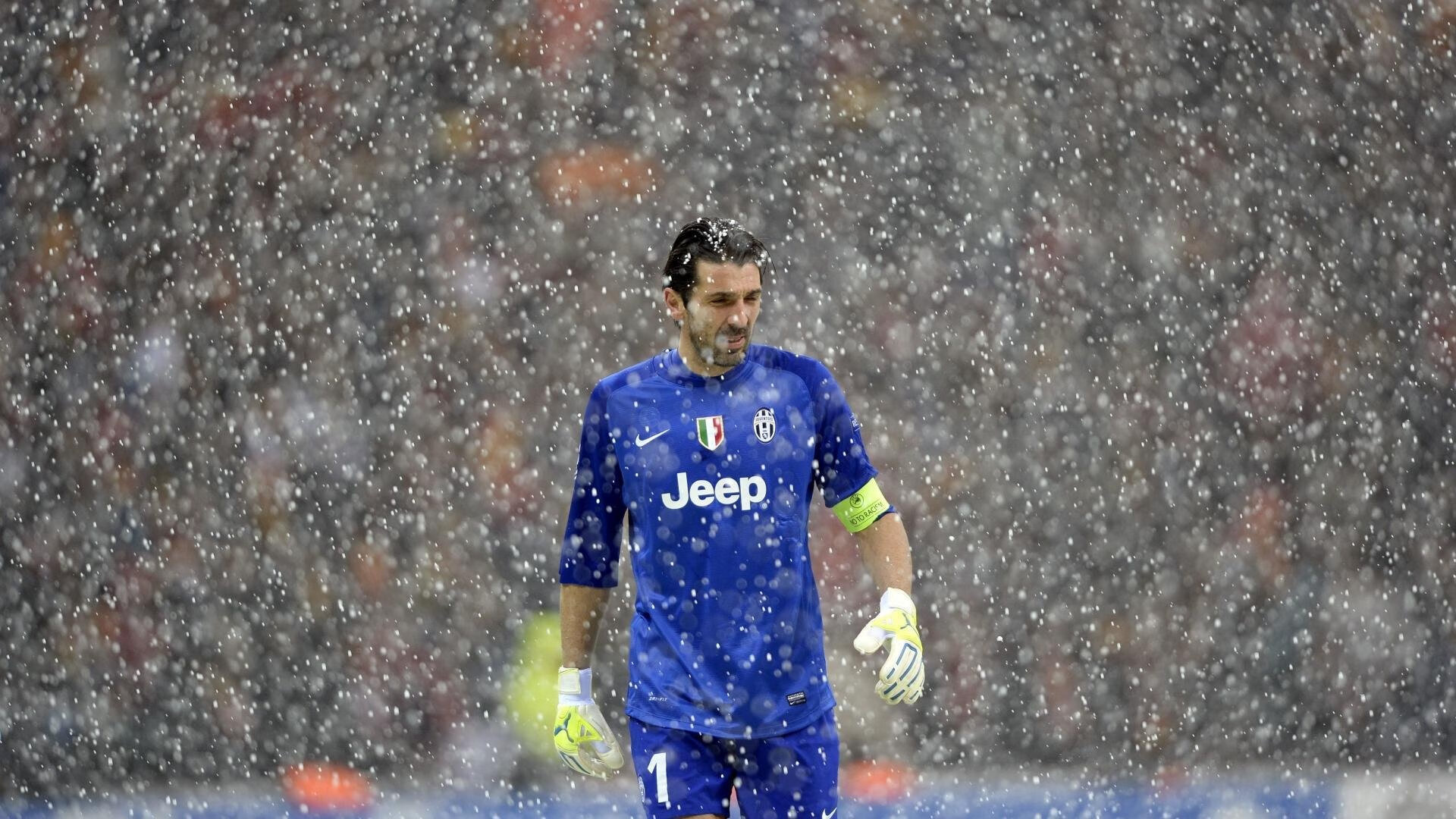 黑白直播nba-年度焦点之战之夜，德布劳内统治全场的传奇演绎