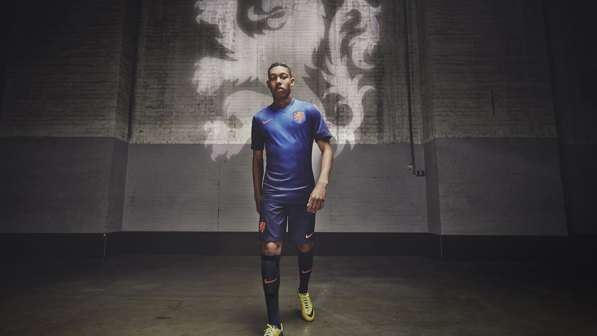 阿尔瓦雷斯一锤定音!澳大利亚客场掀翻意大利夺魁罗马