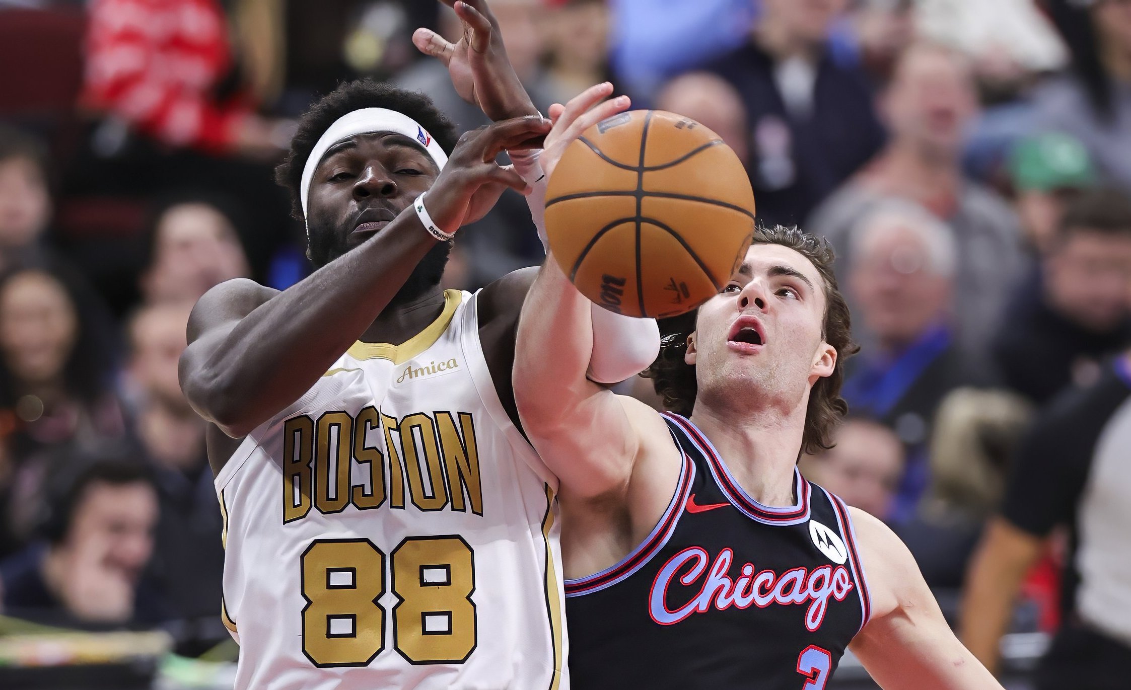 黑白直播网-F1年度争冠焦点战，公牛掀翻步行者