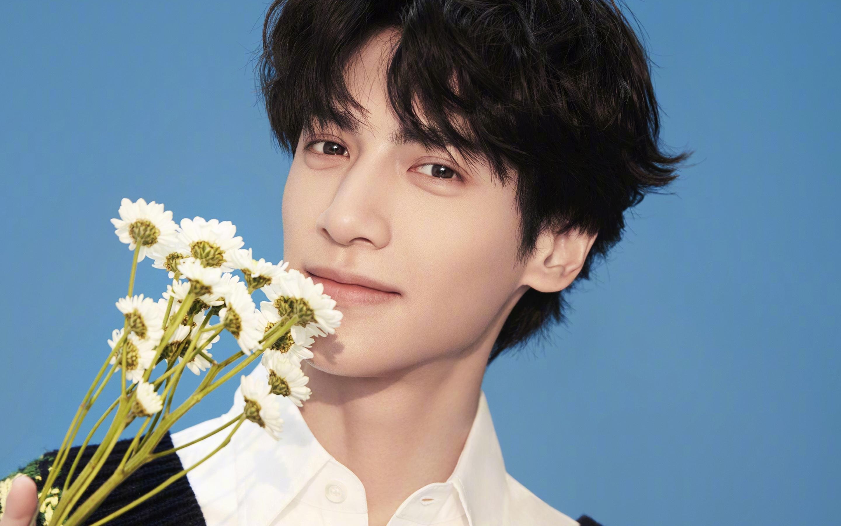 黑白直播免费体育直播-钢铁防线下的艺术，弗拉霍维奇乌克兰战场征服AC米兰